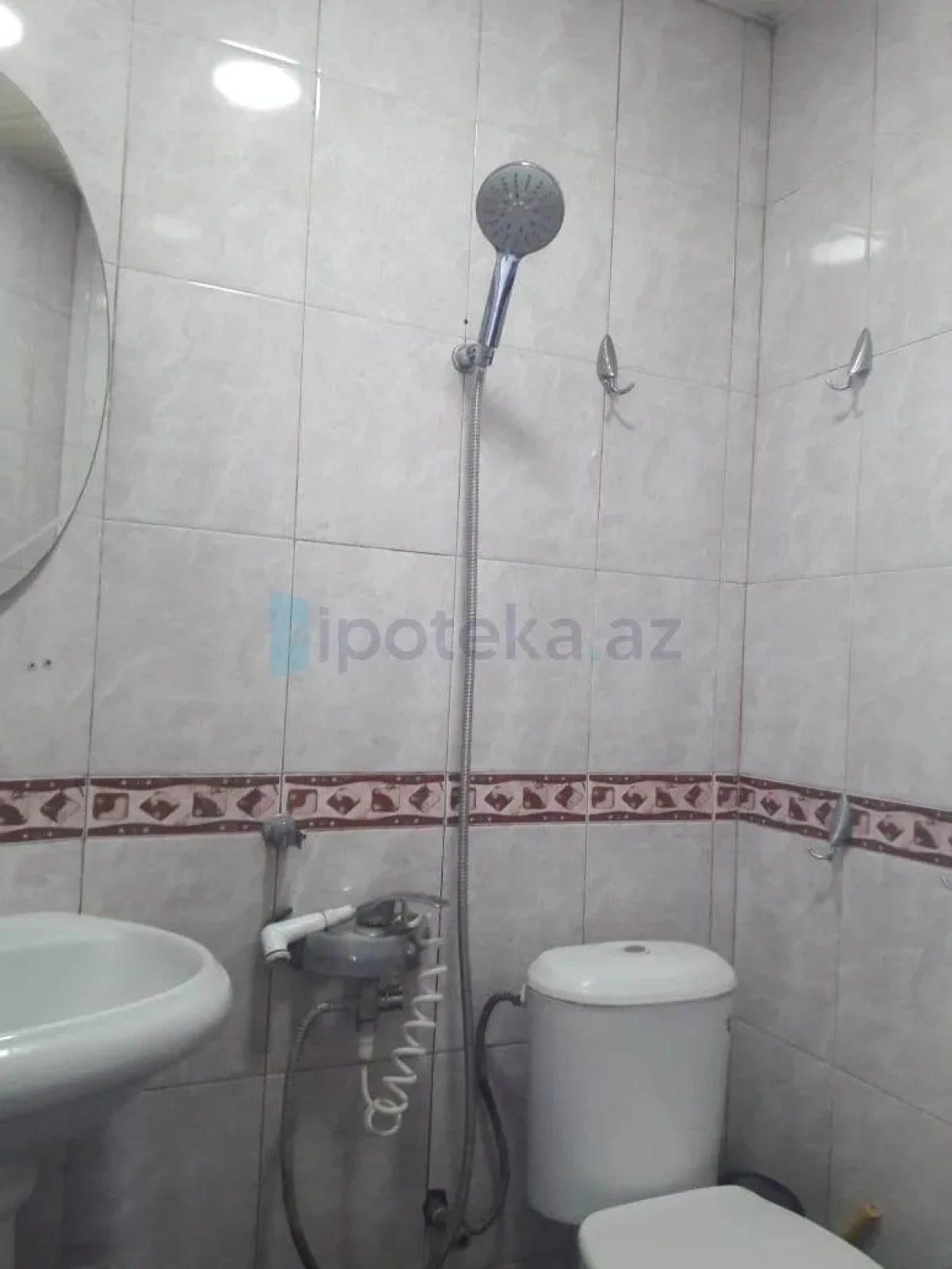 Satılır 3 otaqlı köhnə tikili 90 m²