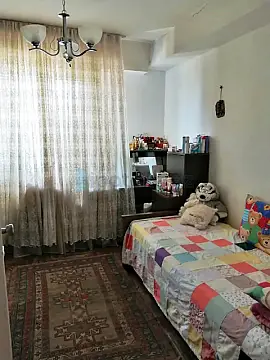 Satılır 3 otaqlı köhnə tikili 90 m²
