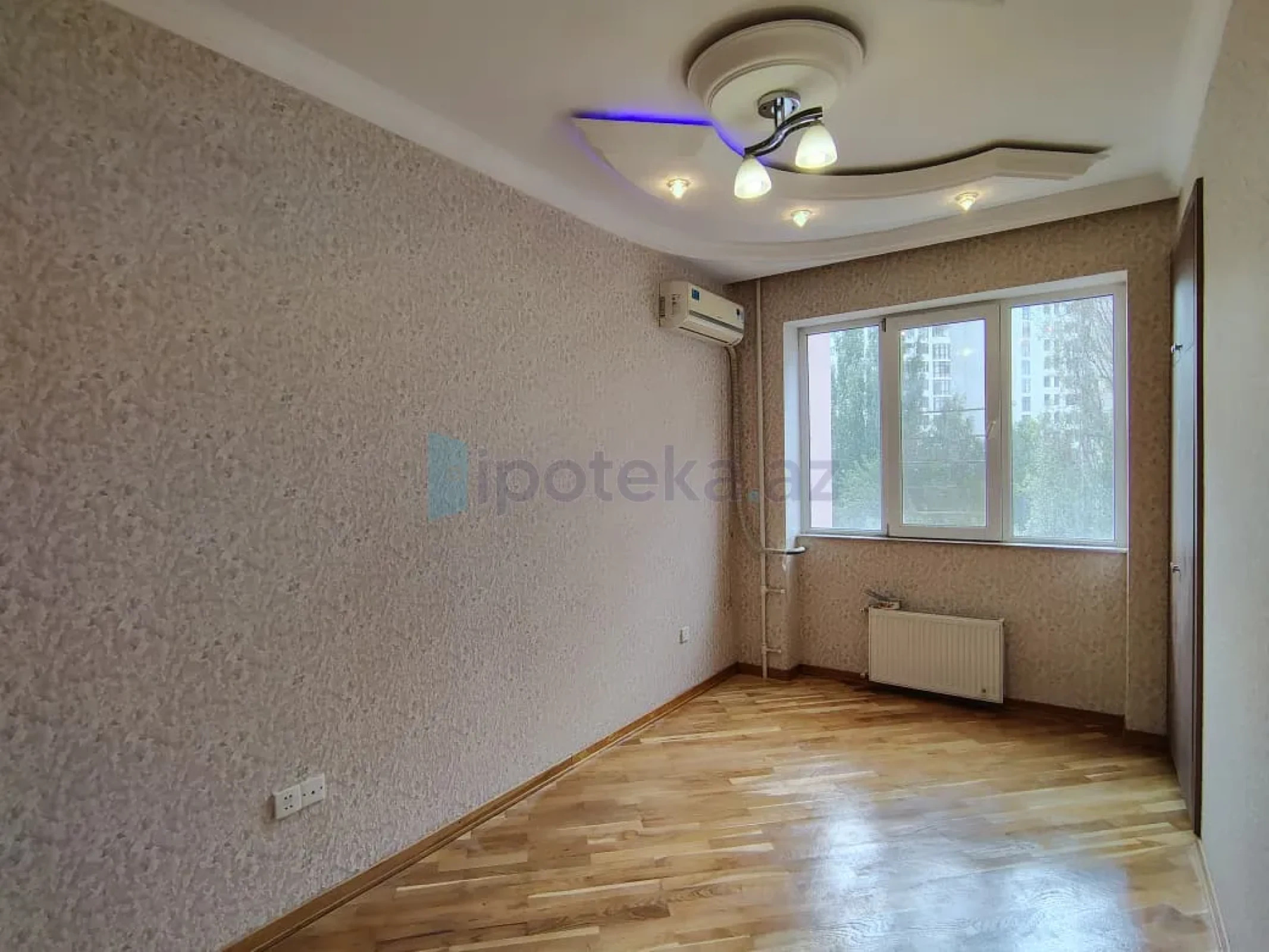 Satılır 2 otaqlı yeni tikili 60 m²