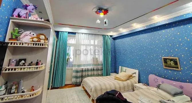 Satılır 3 otaqlı yeni tikili 185 m²