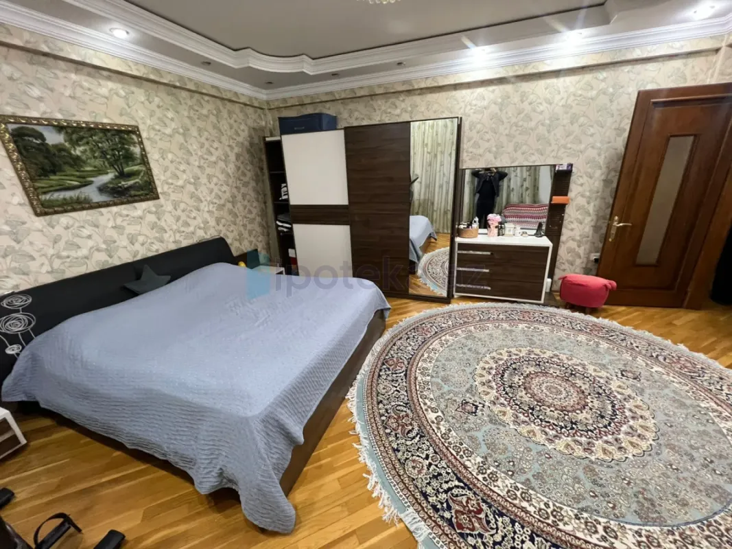 Satılır 3 otaqlı yeni tikili 185 m²