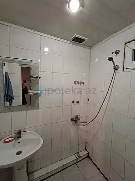 Satılır 2 otaqlı köhnə tikili 60 m²