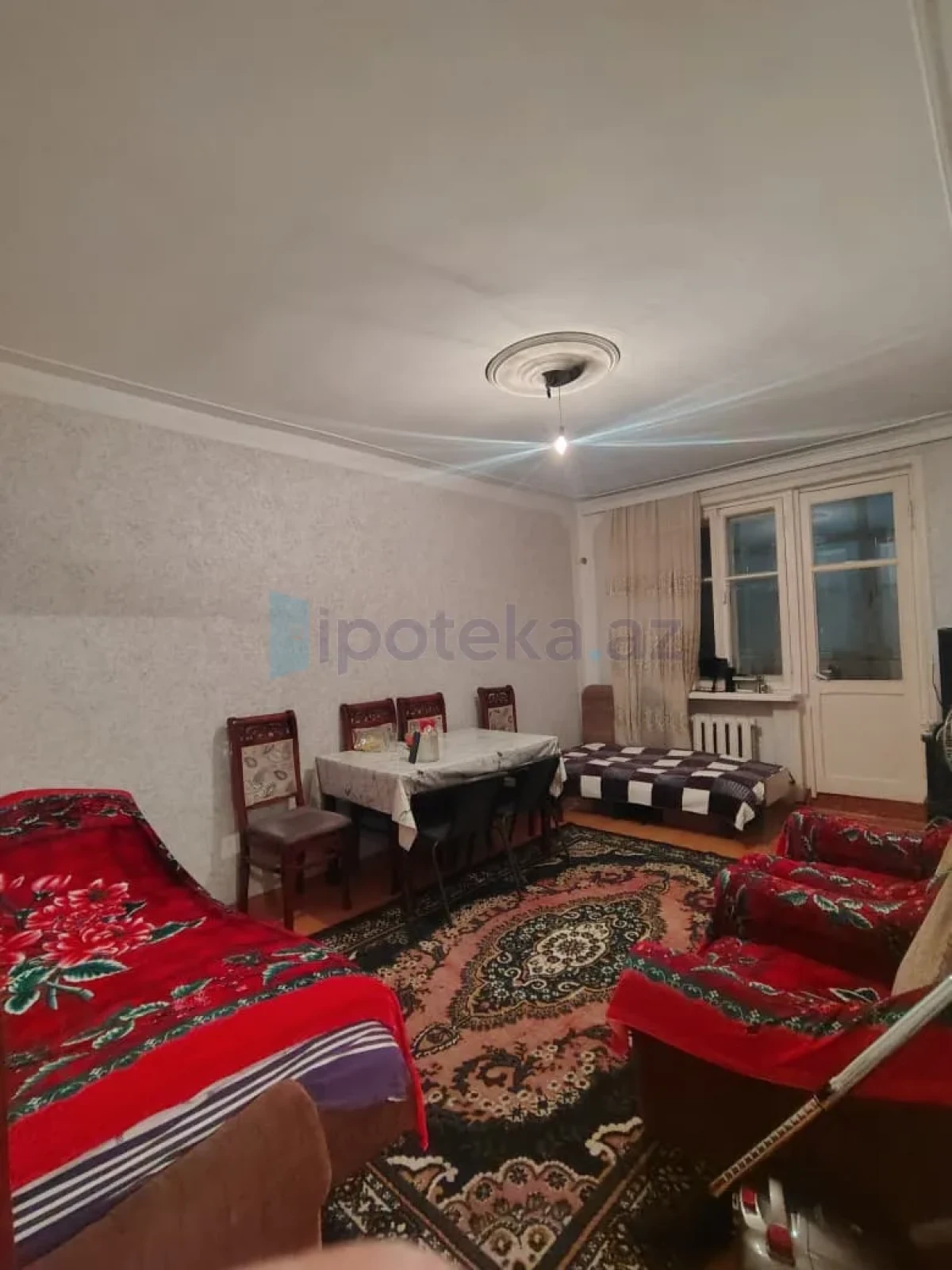 Satılır 2 otaqlı köhnə tikili 40 m²