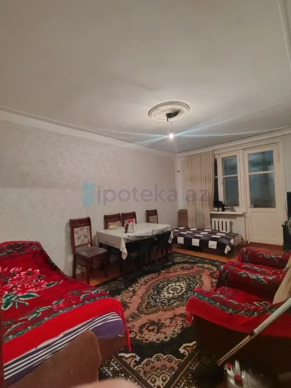 Satılır 2 otaqlı köhnə tikili 40 m²
