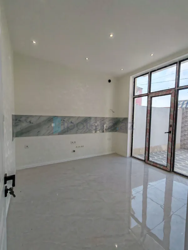 Satılır 6 otaqlı həyət evi 200 m²