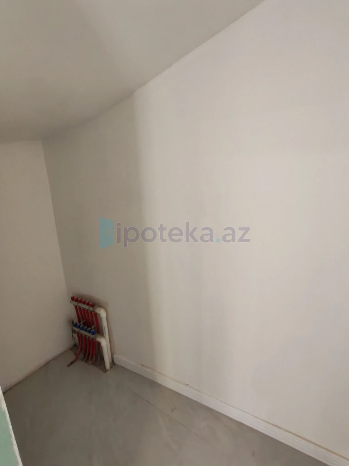 Satılır 6 otaqlı həyət evi 200 m²