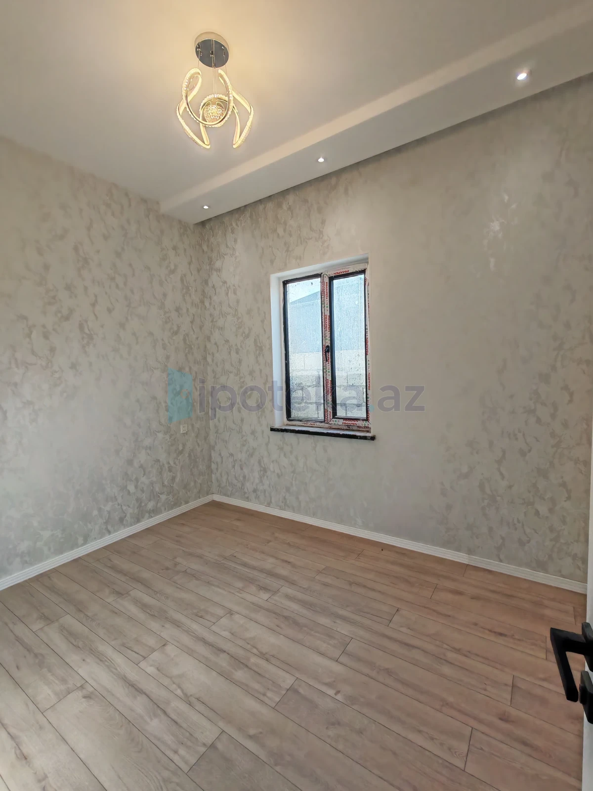 Satılır 6 otaqlı həyət evi 200 m²