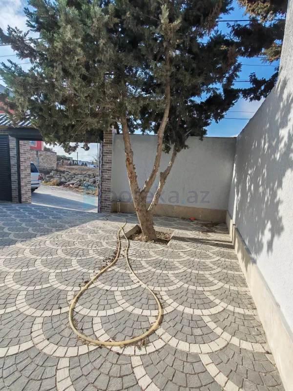 Satılır 6 otaqlı həyət evi 200 m²