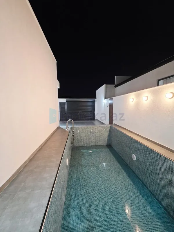 Satılır 4 otaqlı mənzil 145 m²