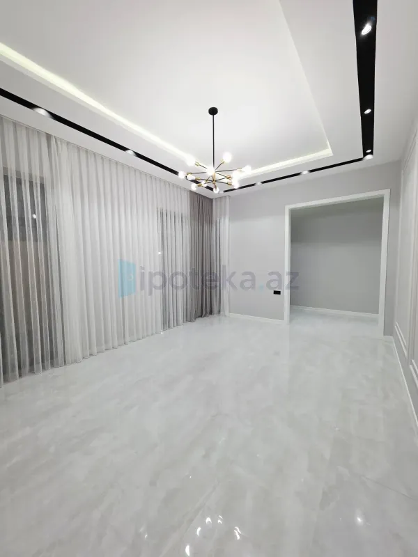 Satılır 4 otaqlı mənzil 145 m²
