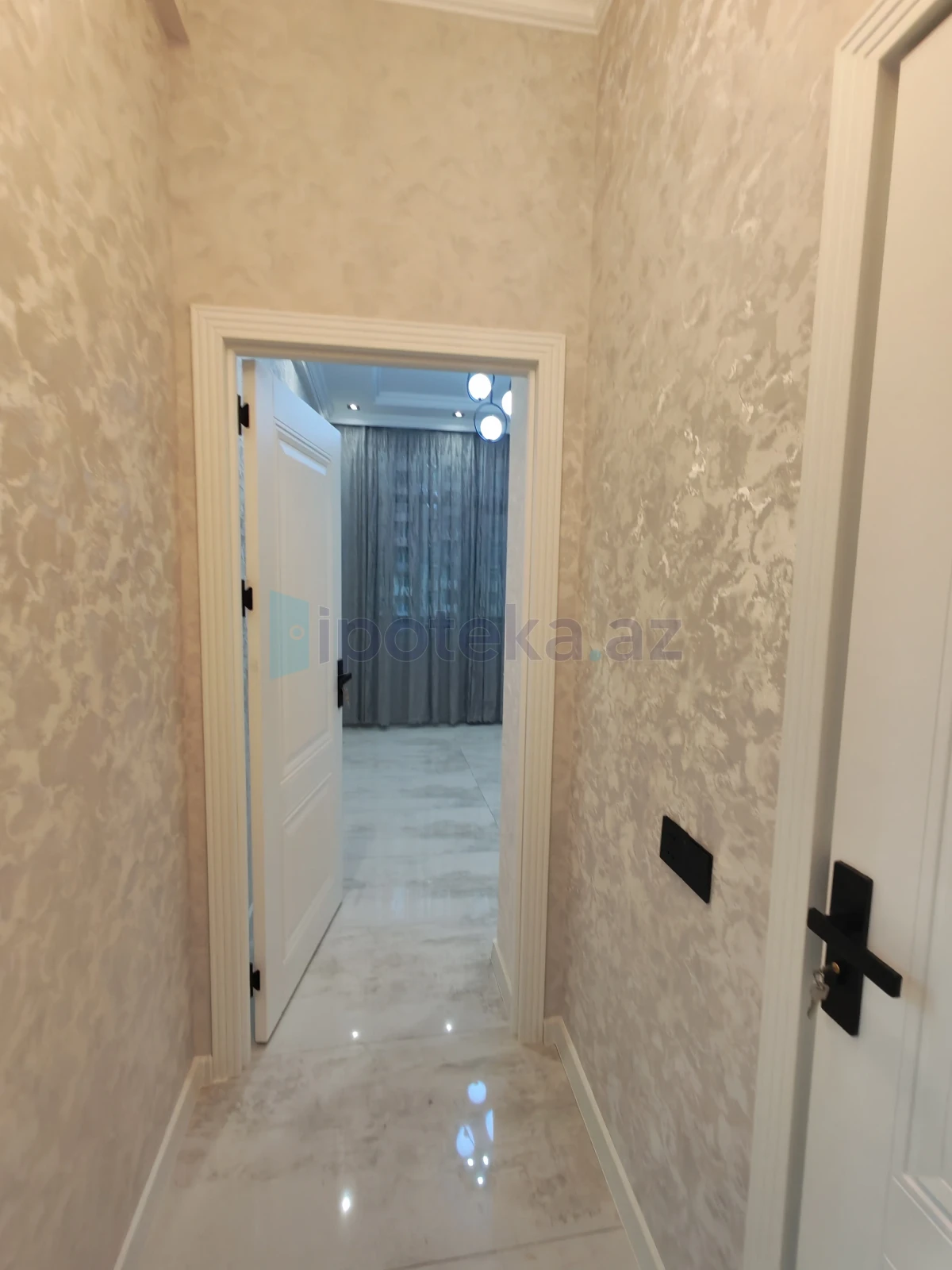 Satılır 2 otaqlı yeni tikili 65 m²