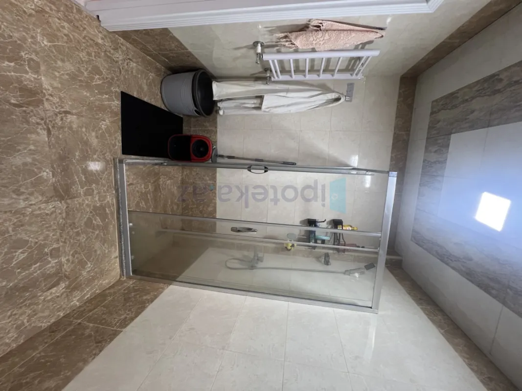 Satılır 2 otaqlı yeni tikili 81 m²