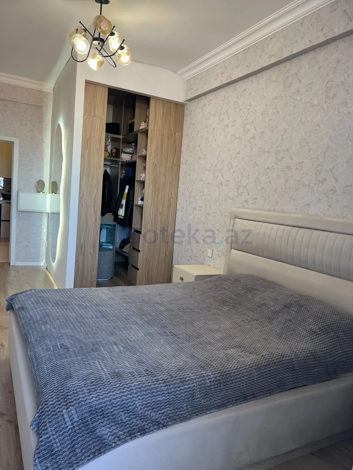 Satılır 2 otaqlı yeni tikili 81 m²