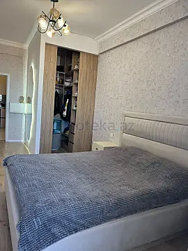 Satılır 2 otaqlı yeni tikili 81 m²