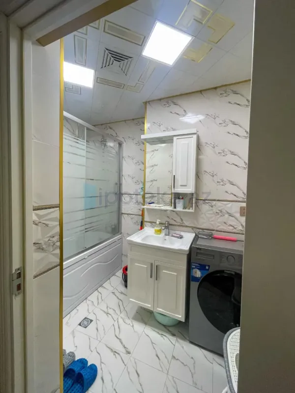 Satılır 3 otaqlı yeni tikili 81 m²