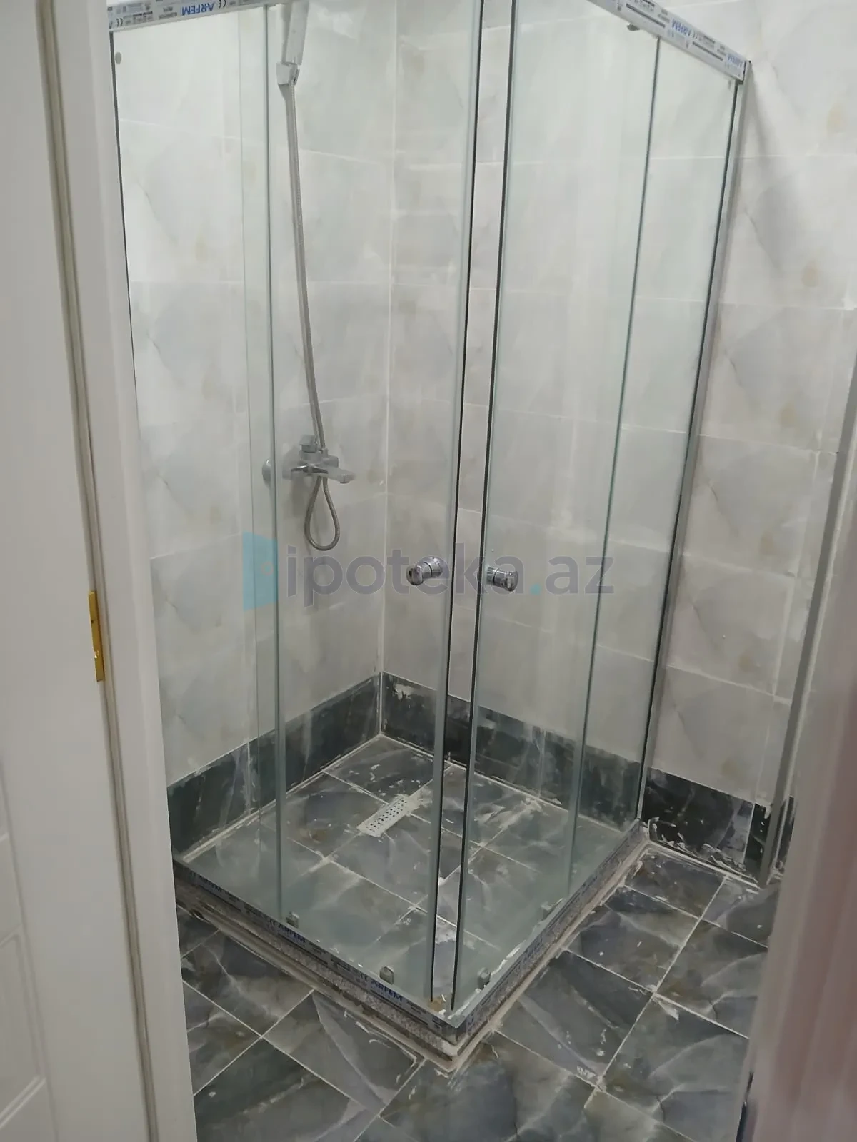 Satılır 2 otaqlı yeni tikili 58 m²