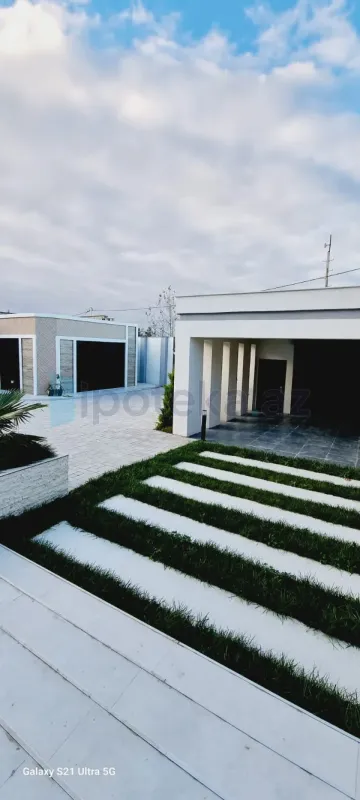 Satılır 5 otaqlı həyət evi 220 m²