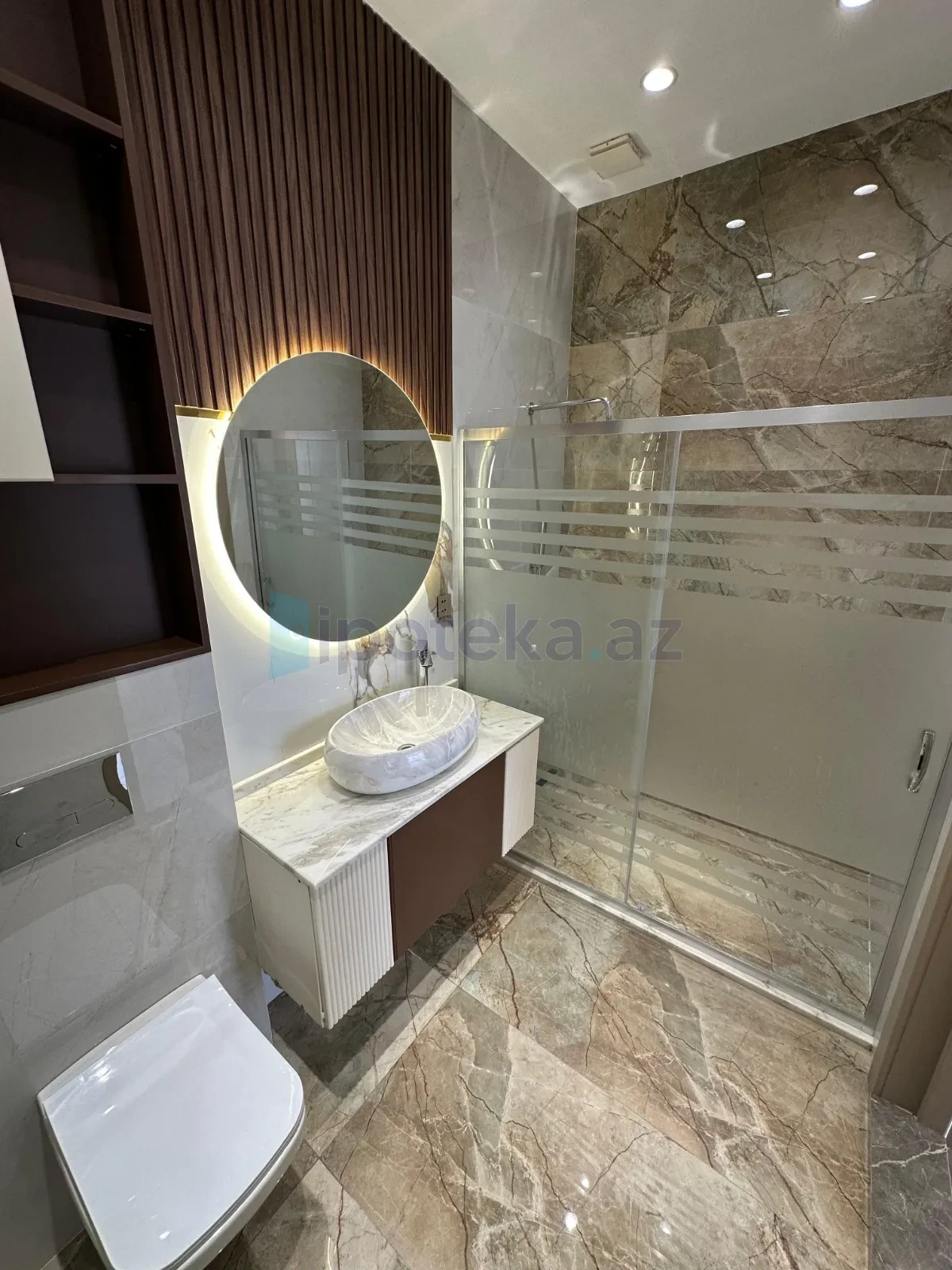 Satılır 5 otaqlı həyət evi 220 m²