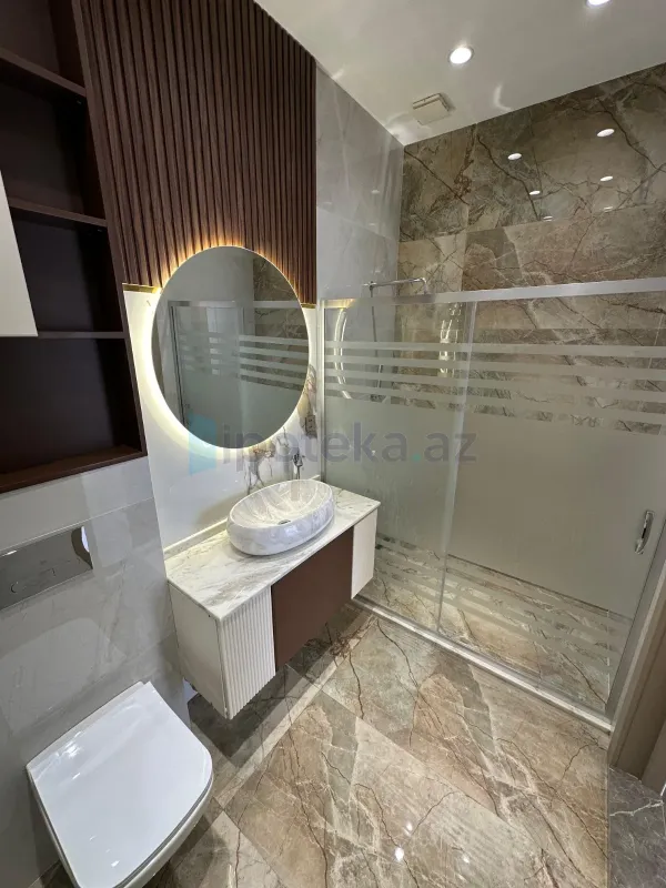 Satılır 5 otaqlı həyət evi 220 m²