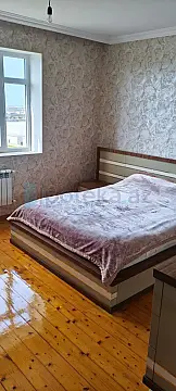 Satılır 2 otaqlı köhnə tikili 89 m²