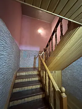 Satılır 7 otaqlı həyət evi 250 m²