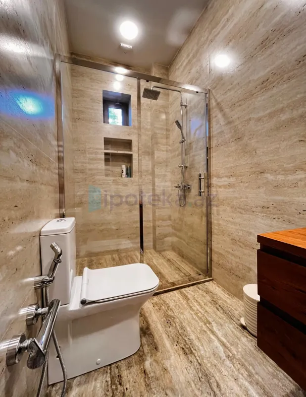 Satılır 4 otaqlı həyət evi 210 m²