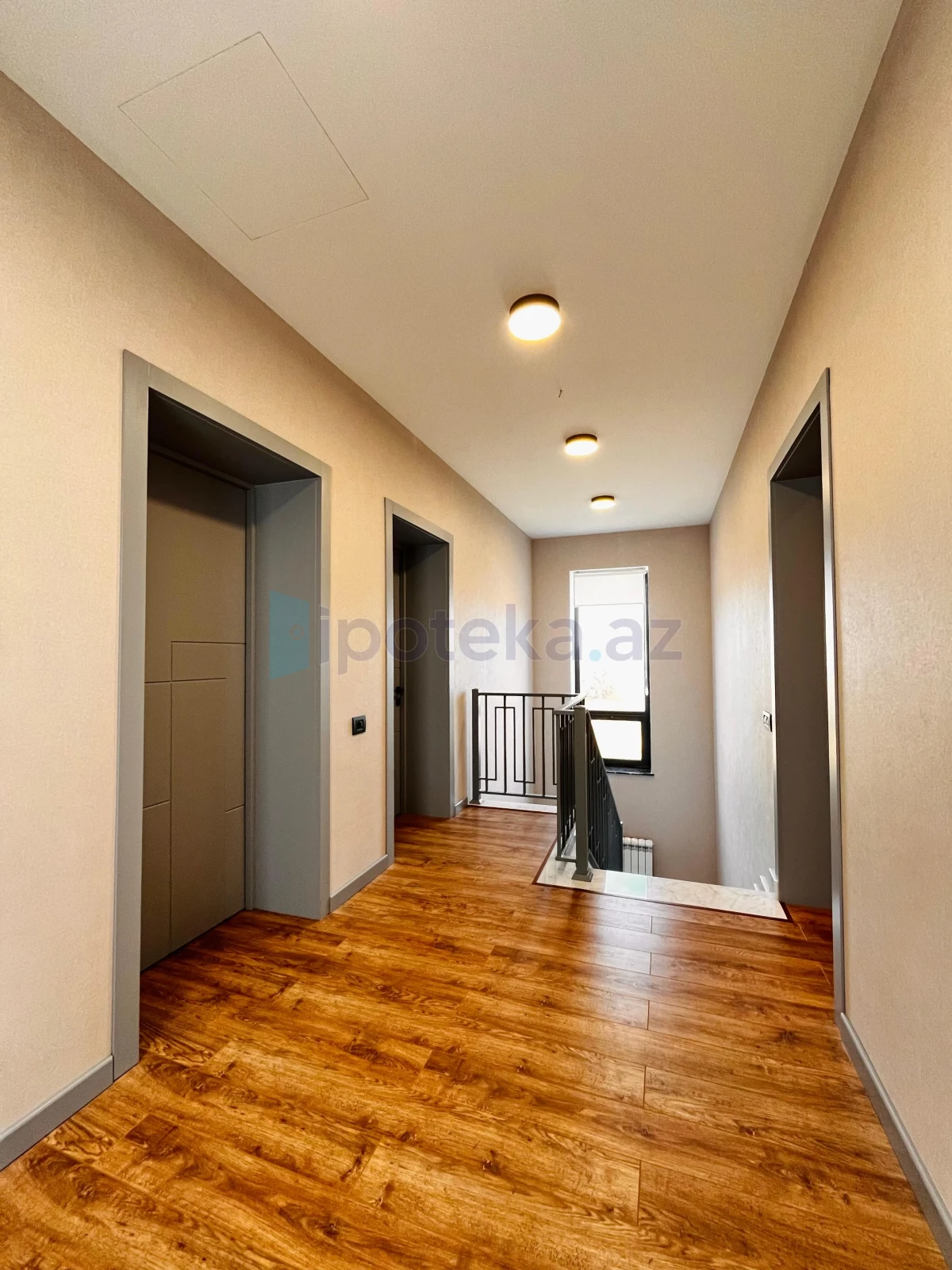 Satılır 4 otaqlı həyət evi 210 m²