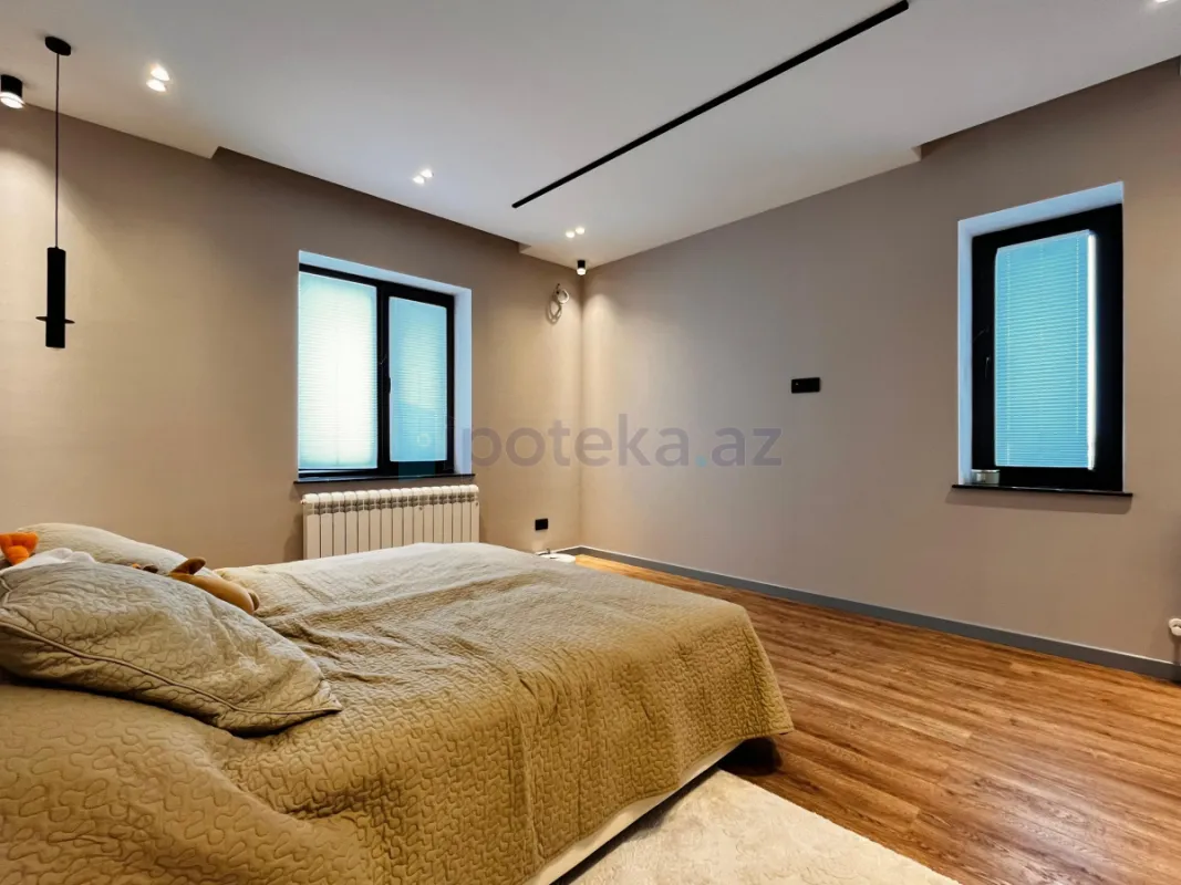 Satılır 4 otaqlı həyət evi 210 m²