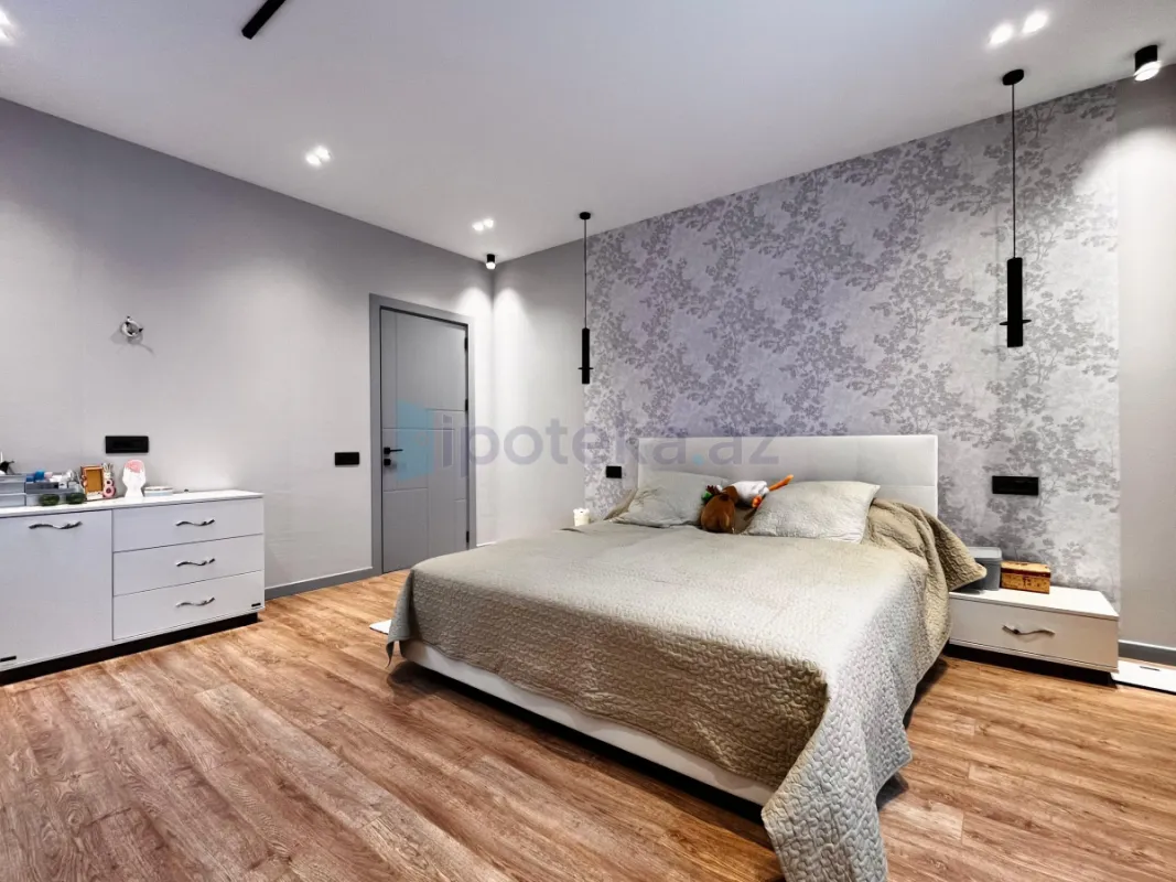 Satılır 4 otaqlı həyət evi 210 m²
