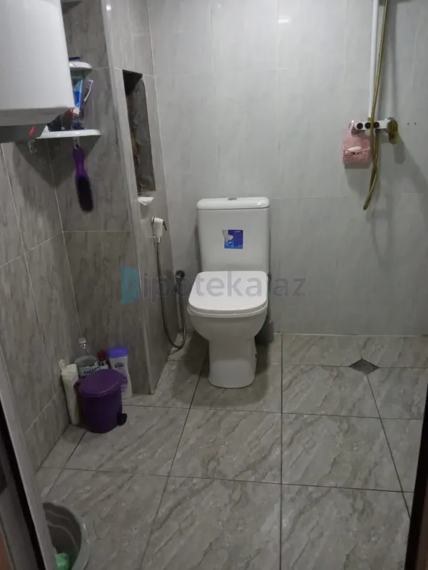 Satılır 2 otaqlı köhnə tikili 40 m²