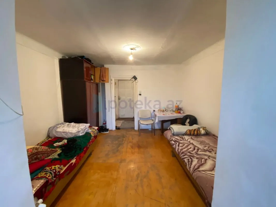 Satılır 1 otaqlı köhnə tikili 30 m²