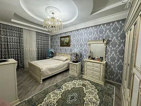 Satılır 4 otaqlı yeni tikili 130 m²