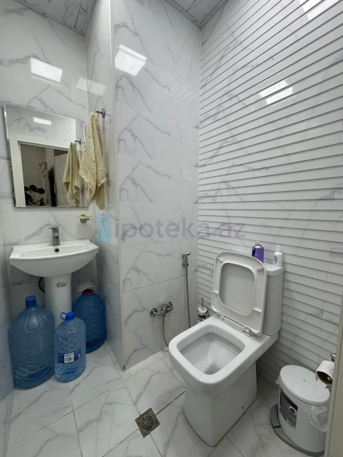 Satılır 4 otaqlı yeni tikili 130 m²