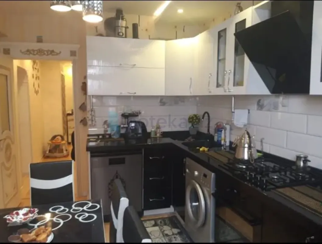 Satılır 3 otaqlı yeni tikili 80 m²