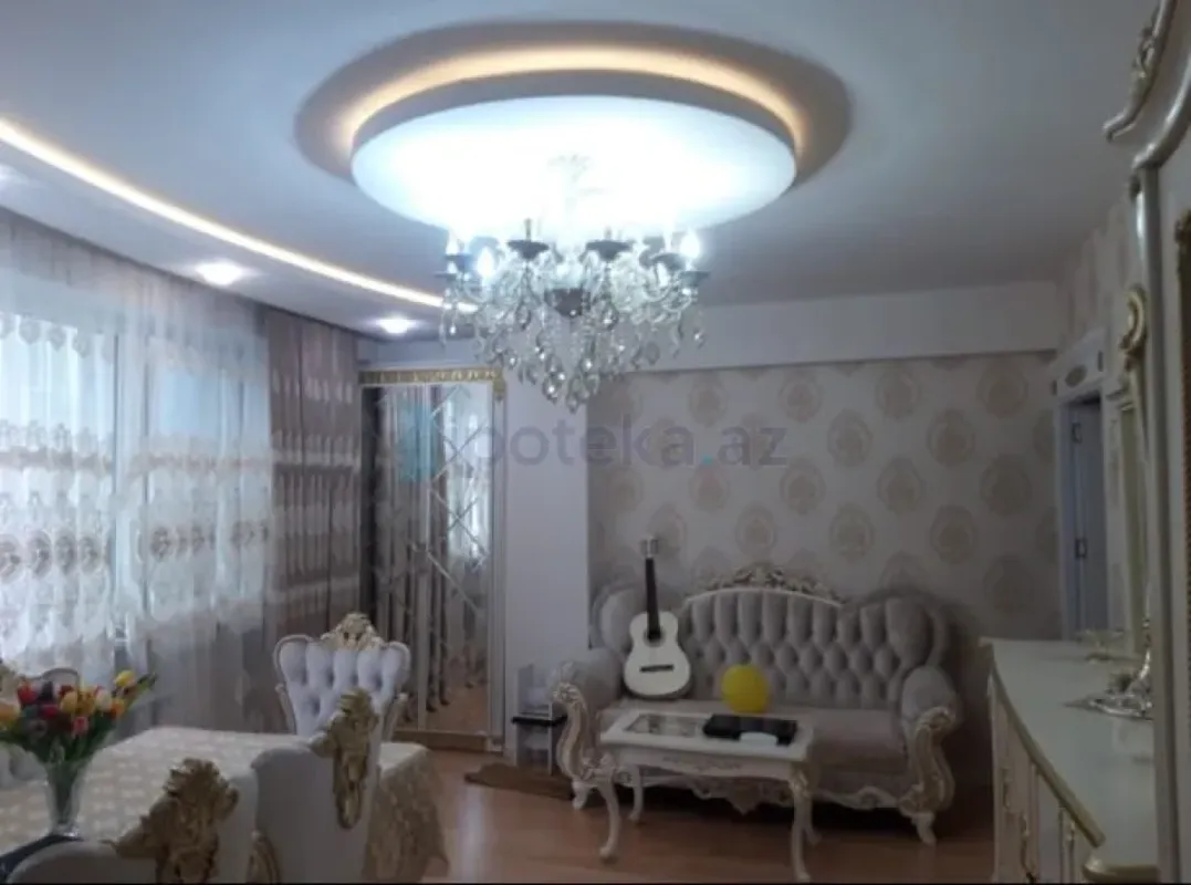 Satılır 3 otaqlı yeni tikili 80 m²