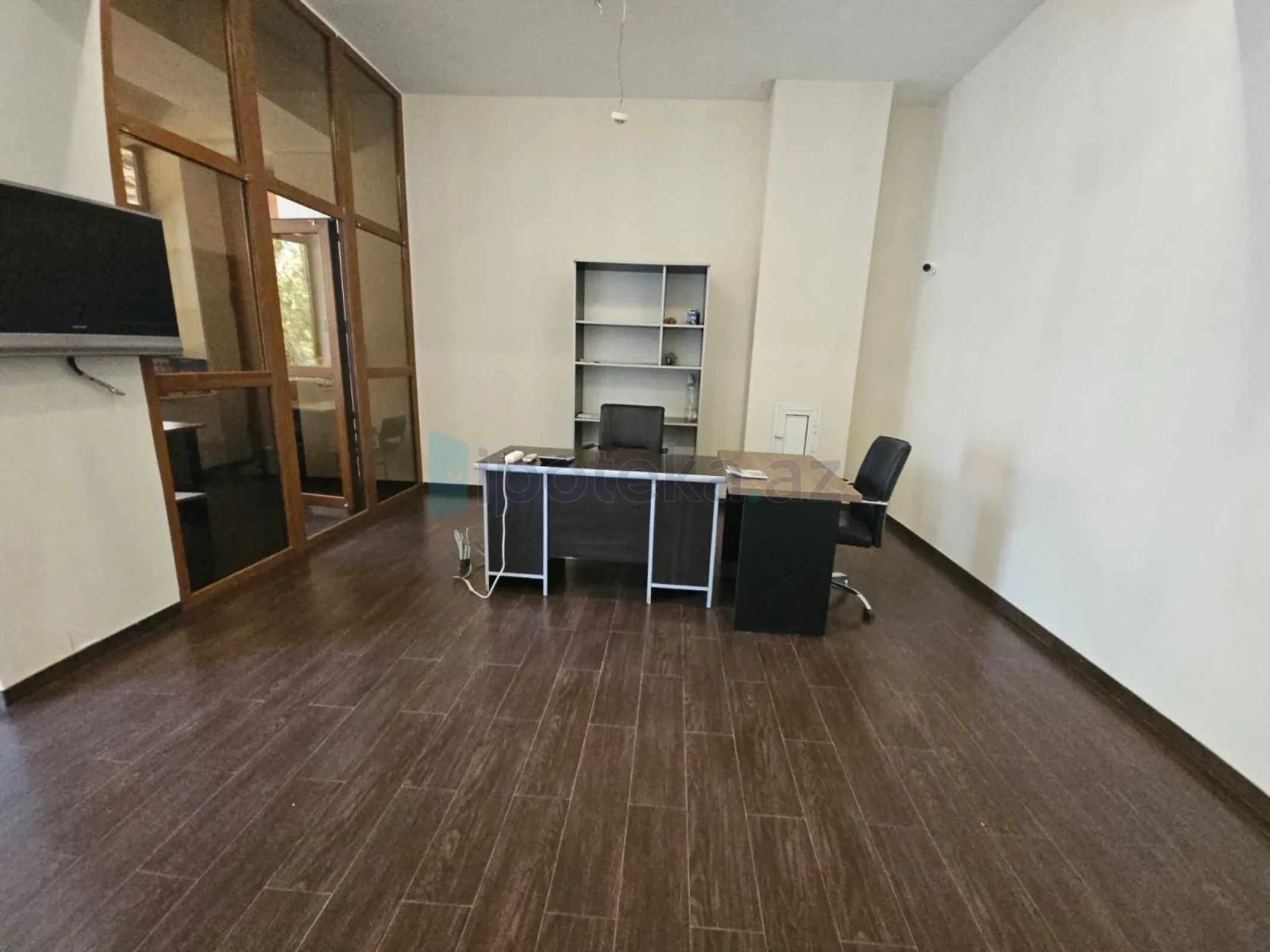 Satılır 4 otaqlı obyekt 260 m²