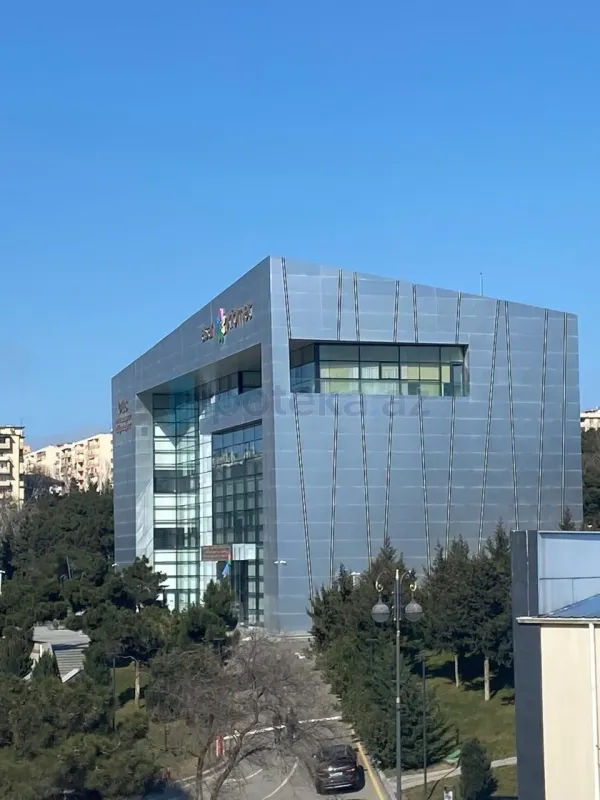 Satılır 2 otaqlı köhnə tikili 65 m²