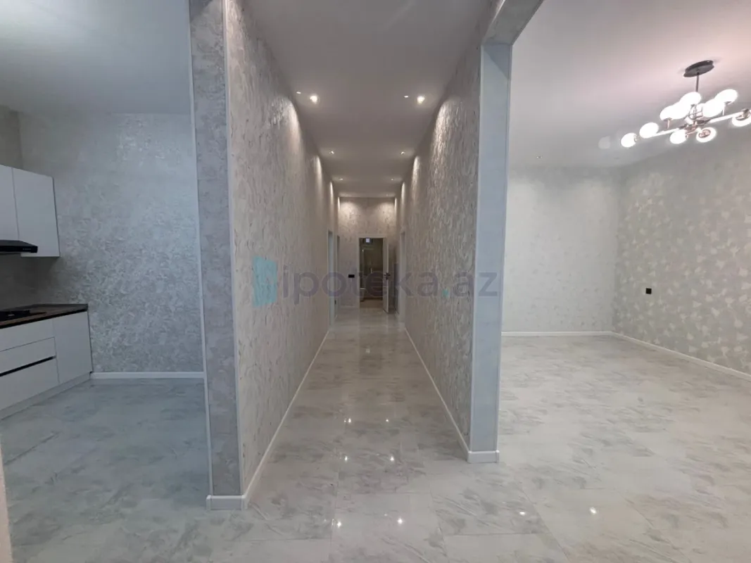 Satılır 4 otaqlı mənzil 130 m²