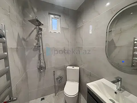 Satılır 4 otaqlı mənzil 130 m²