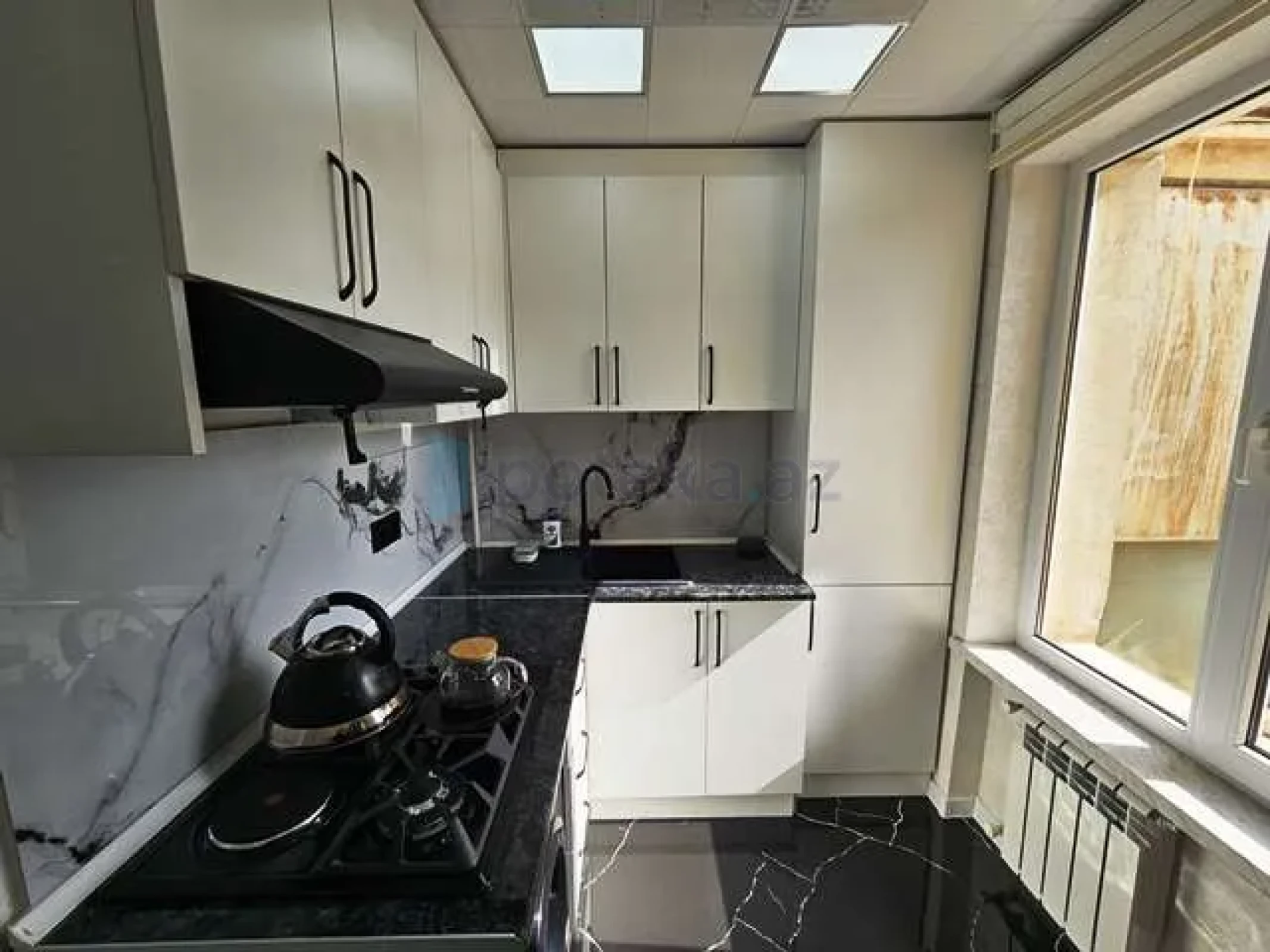 Satılır 2 otaqlı köhnə tikili 35 m²