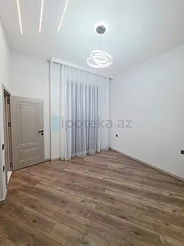 Satılır 3 otaqlı mənzil 130 m²