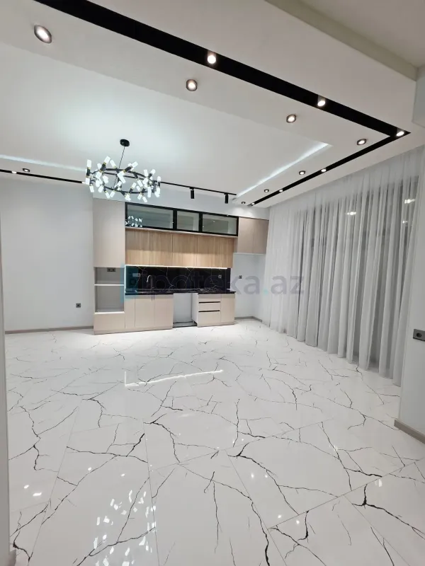 Satılır 3 otaqlı mənzil 130 m²