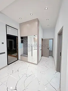 Satılır 3 otaqlı mənzil 130 m²