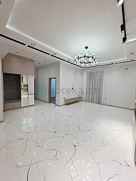 Satılır 3 otaqlı mənzil 130 m²
