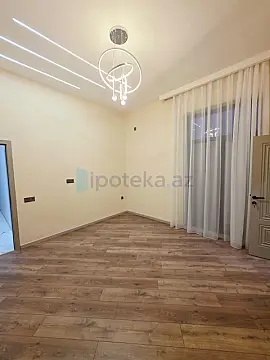 Satılır 4 otaqlı mənzil 140 m²