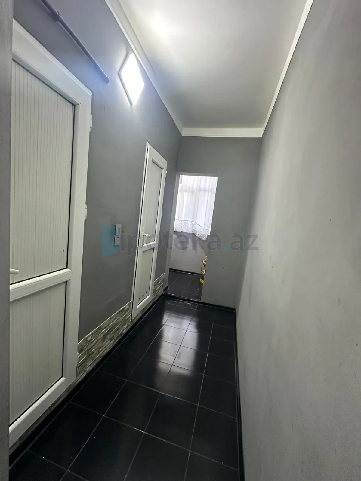 Satılır 4 otaqlı köhnə tikili 68 m²