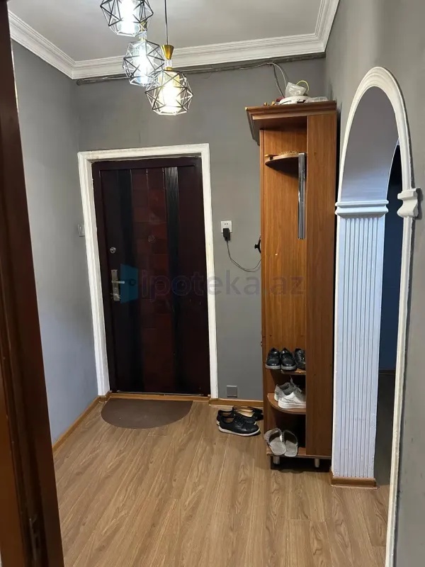 Satılır 4 otaqlı köhnə tikili 68 m²