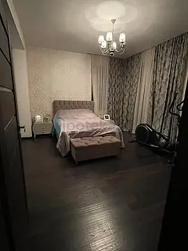 Satılır 4 otaqlı mənzil 250 m²