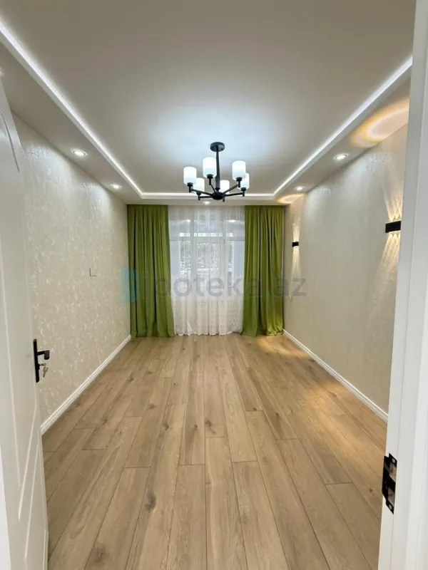 Satılır 2 otaqlı köhnə tikili 60 m²