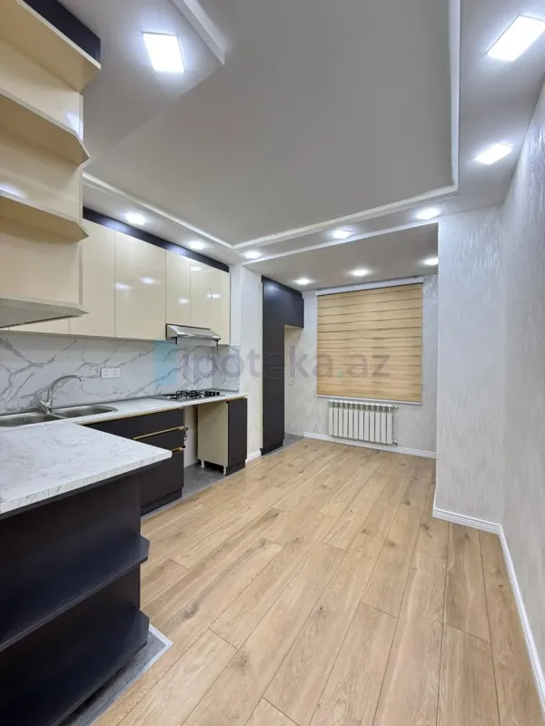 Satılır 2 otaqlı köhnə tikili 60 m²